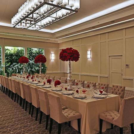 Bristol Panama, A Registry Collection Hotel Εξωτερικό φωτογραφία A long table set for a banquet