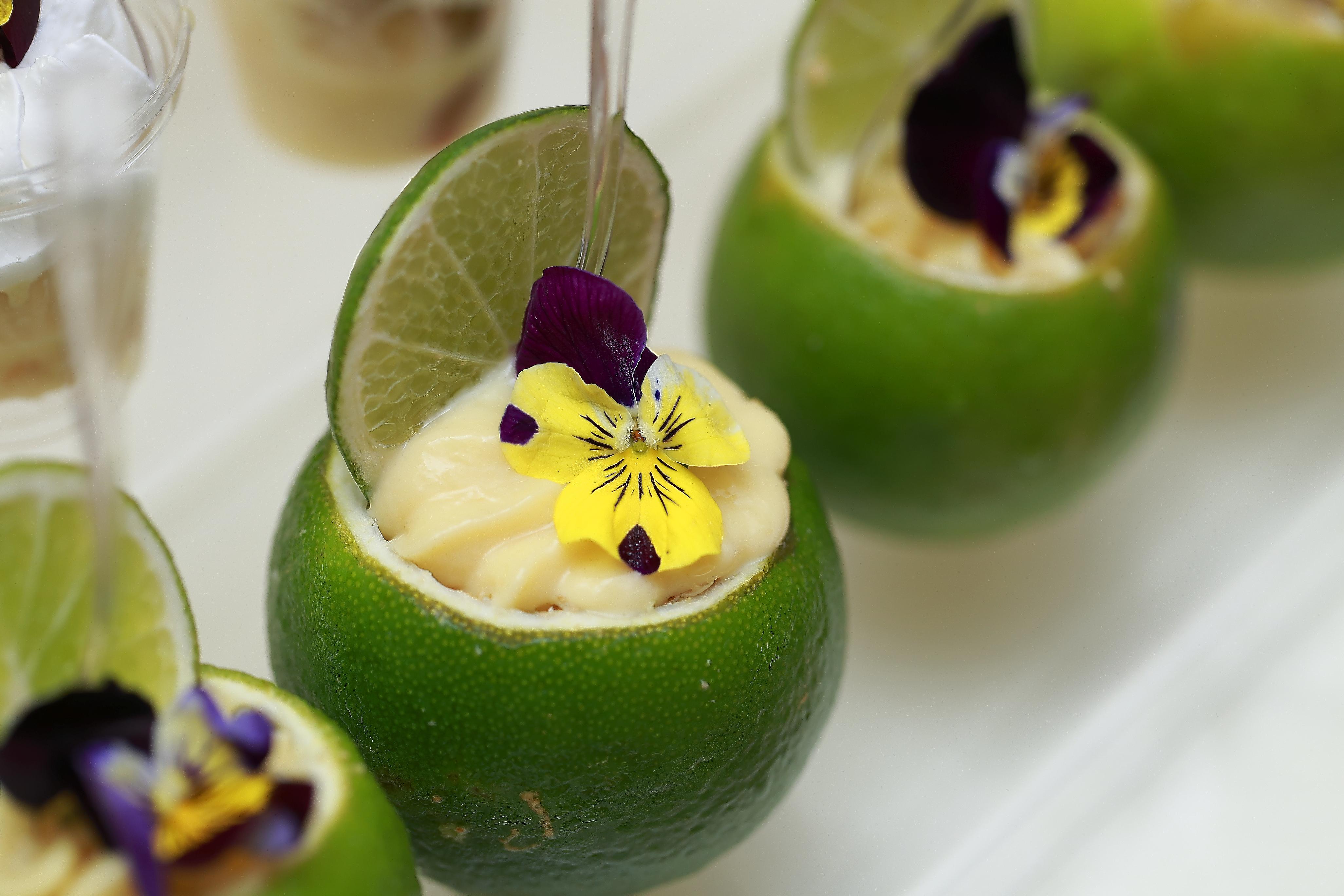 Bristol Panama, A Registry Collection Hotel Εξωτερικό φωτογραφία A lime being used as a garnish