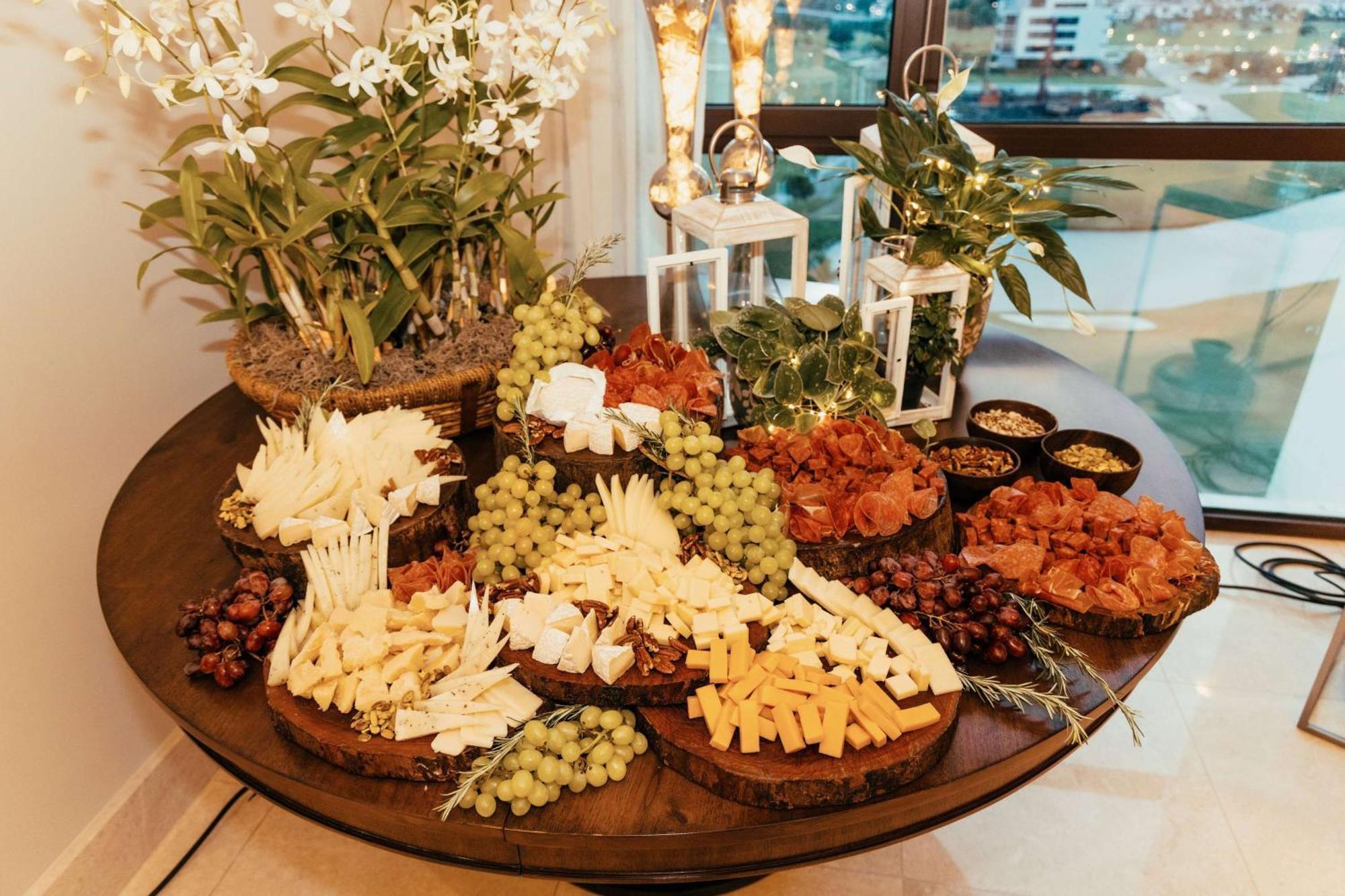 Bristol Panama, A Registry Collection Hotel Εξωτερικό φωτογραφία A cheese platter