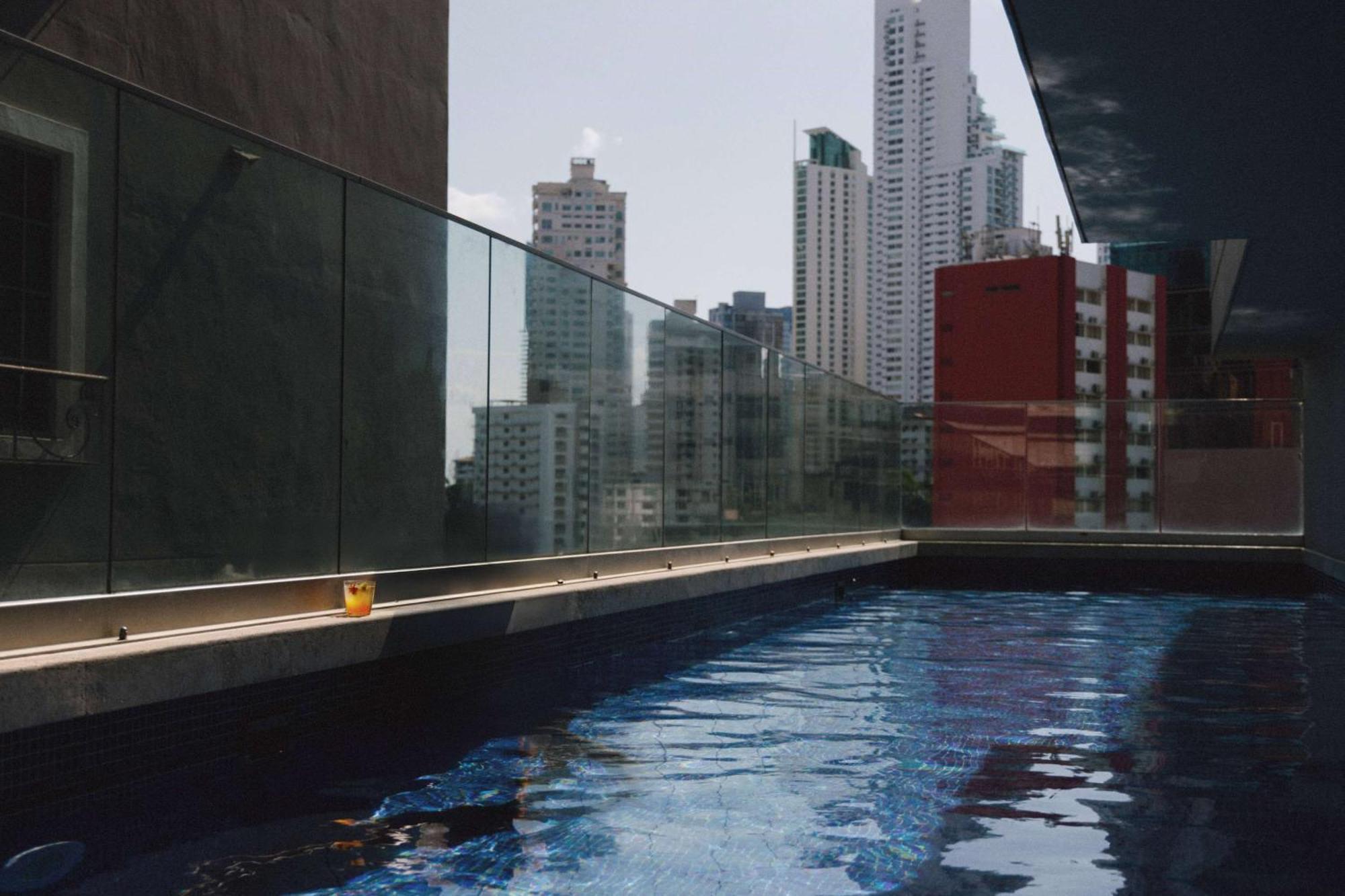Bristol Panama, A Registry Collection Hotel Εξωτερικό φωτογραφία Swimming pool at the rooftop